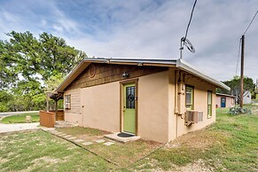 'cabana Sol' Cabin: 4 Mi to Garner State Park