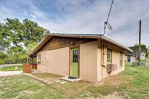 'cabana Sol' Cabin: 4 Mi to Garner State Park