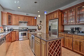 6 Mi to Kalahari: Pocono Pines Golf Course Home!