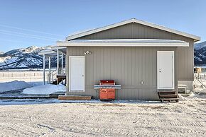 Cozy Home: Mtn Views, A/c, in Heart of Star Valley