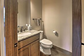 Luxury Suncadia Resort Retreat w/ Private Hot Tub!