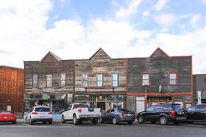 Luxury Suncadia Resort Retreat w/ Private Hot Tub!