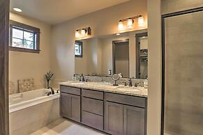 Luxury Suncadia Resort Retreat w/ Private Hot Tub!