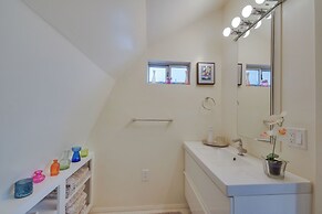 Mariposa Home: Furnished Patio & Sierra Mtn Views