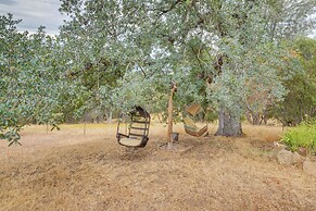 Mariposa Home: Furnished Patio & Sierra Mtn Views