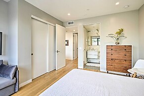 Chic Coronado Retreat w/ Patio & 4 Cruiser Bikes!