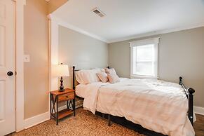 Cozy Blackstone Getaway < 2 Mi to Downtown!