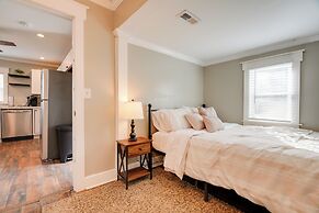 Cozy Blackstone Getaway < 2 Mi to Downtown!