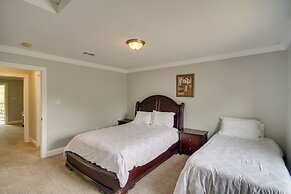 Gulfport Condo w/ Private Balcony - Walk to Beach!