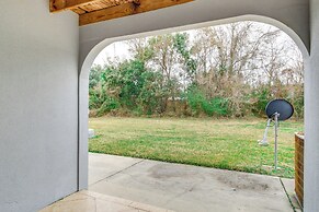 Gulfport Condo w/ Private Balcony - Walk to Beach!