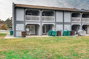 Gulfport Condo w/ Private Balcony - Walk to Beach!