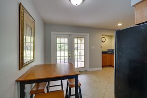 Gulfport Condo w/ Private Balcony - Walk to Beach!