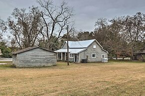 Traditional Southern House With Front Porch!