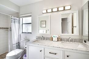 Fort Myers Home, Lanai & Private, Heated Pool