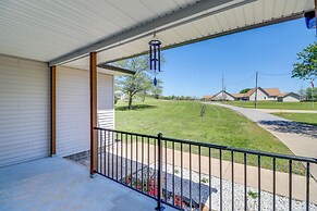 Charming Edgemont Home w/ Deck & Lake Views!