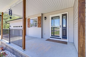 Charming Edgemont Home w/ Deck & Lake Views!
