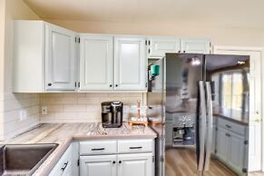 Charming Edgemont Home w/ Deck & Lake Views!