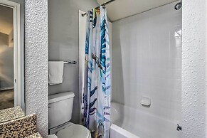 1 Block to Boat Ramp: Monkey Island Home