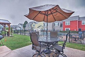 1 Block to Boat Ramp: Monkey Island Home