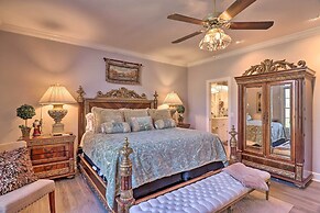 Million-dollar Estate by Downtown Franklin!