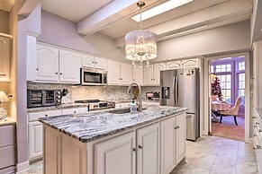 Million-dollar Estate by Downtown Franklin!