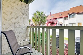 Cozy Myrtle Beach Getaway: 1 Block to Ocean!