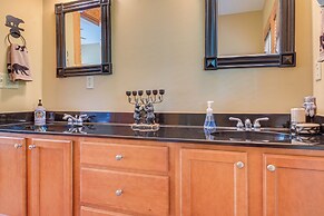 Secluded Cove & Fire Pit: Lake Wedowee Getaway