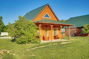 Lakefront Vacation Rental w/ Patio & Grill!