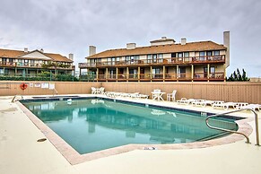 Kitty Hawk Townhome at Sea Dunes - Walk to Beach!