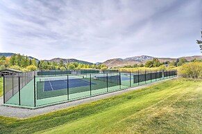 All-season Sun Valley Retreat w/ Deck & Grill