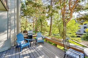 All-season Sun Valley Retreat w/ Deck & Grill