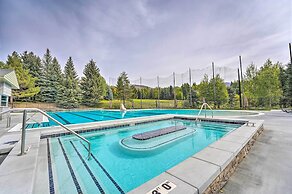 All-season Sun Valley Retreat w/ Deck & Grill