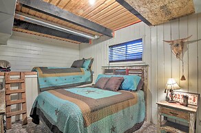 Rustic Cabin 20 Mins to Capitol Reef Nat'l Park!