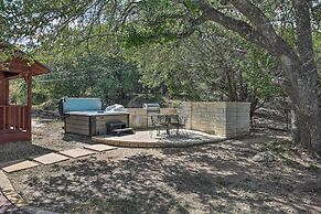 Dripping Springs Cabin w/ Pool, Hill Country Views