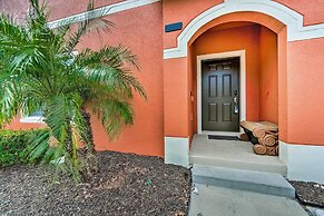 5 Mi to Disney: Paradise Palms Retreat w/ Lanai