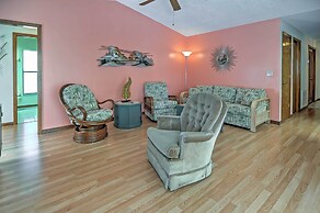 Pristine Spring Hill House w/ Private Pool & Lanai