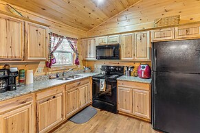 Deck & Fire Pit: Smoky Mountain Cabin Hideaway!