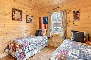 Deck & Fire Pit: Smoky Mountain Cabin Hideaway!