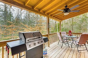 Deck & Fire Pit: Smoky Mountain Cabin Hideaway!