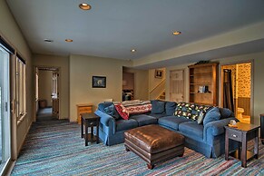 Resort-style Harbor Springs Home Near Ski Resort!