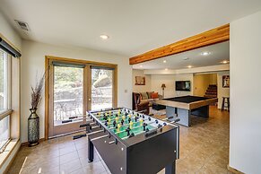 Modern Retreat w/ Hot Tub - Steps to Lake Chelan!