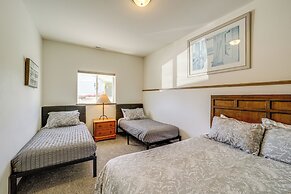 Modern Retreat w/ Hot Tub - Steps to Lake Chelan!