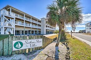 Oak Island Beachfront Condo w/ Community Pool