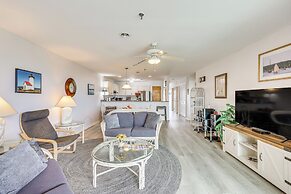 Oak Island Beachfront Condo w/ Community Pool