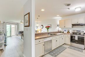 Oak Island Beachfront Condo w/ Community Pool