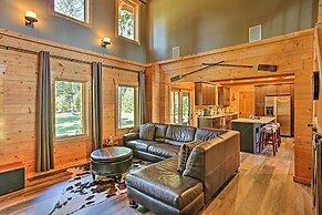 Luxury Lodge: Hot Tub, Snowmobiling & ATV Access!