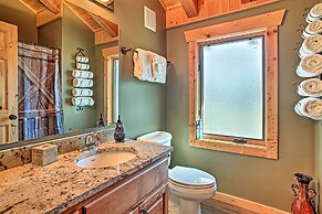 Luxury Lodge: Hot Tub, Snowmobiling & ATV Access!