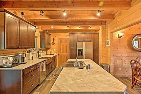 Luxury Lodge: Hot Tub, Snowmobiling & ATV Access!