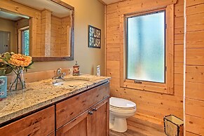 Luxury Lodge: Hot Tub, Snowmobiling & ATV Access!