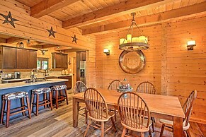 Luxury Lodge: Hot Tub, Snowmobiling & ATV Access!